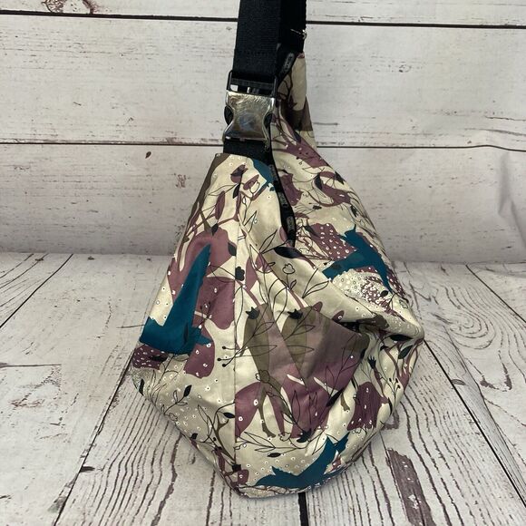 Lesportsac Hobo Bag Animal Print Bird Nature Floral Multicolor Large - Picture 5 of 13